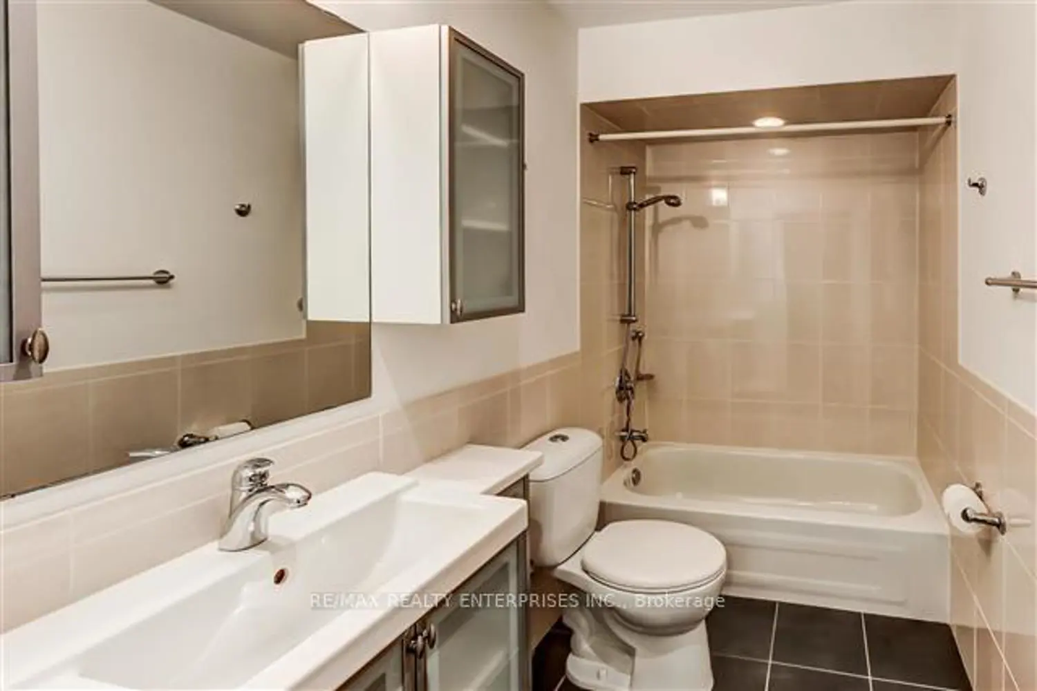 Additional image 9 of 1084 Queen Street 24B