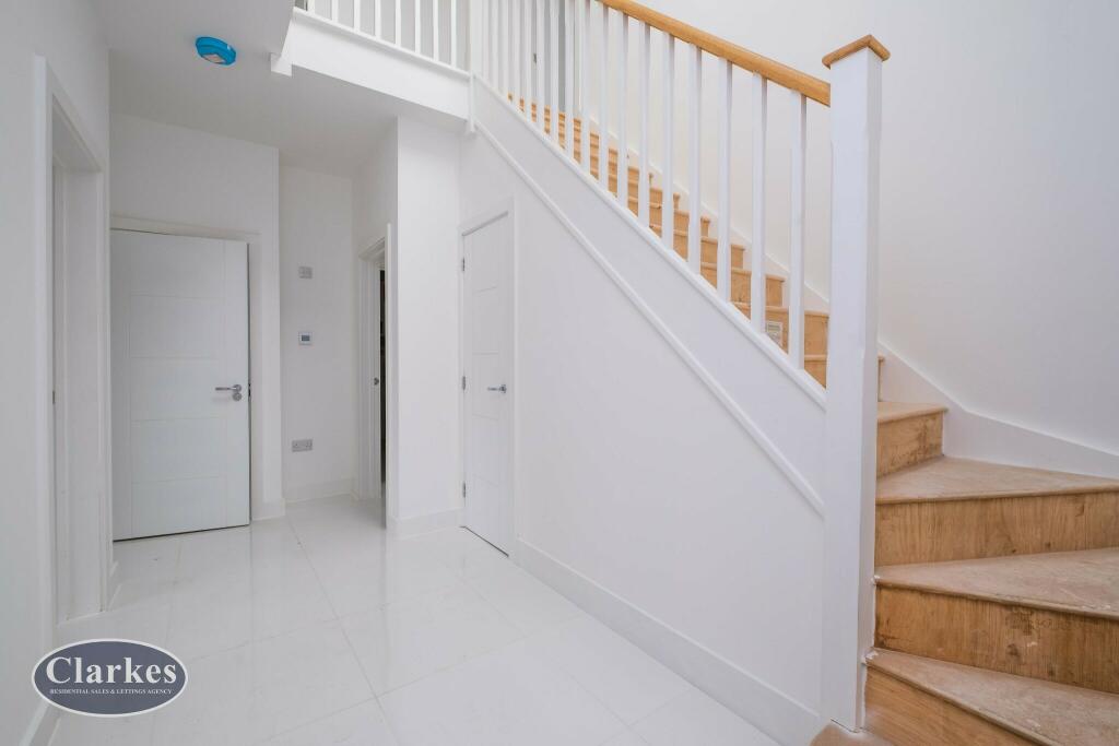 Additional image 12 of Large 4 bed house Coombe Avenue