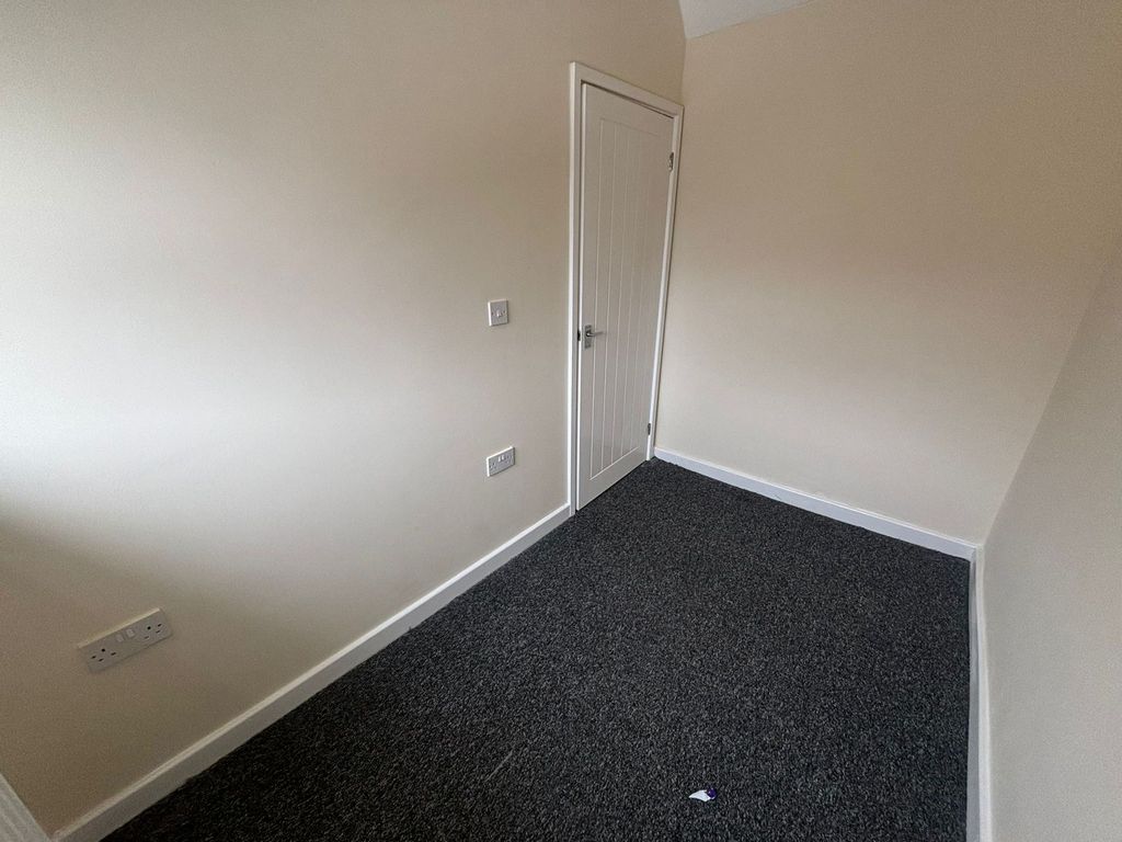 Additional image 16 of 4 bed end terrace house to rentWhittington Street, Neath SA11
