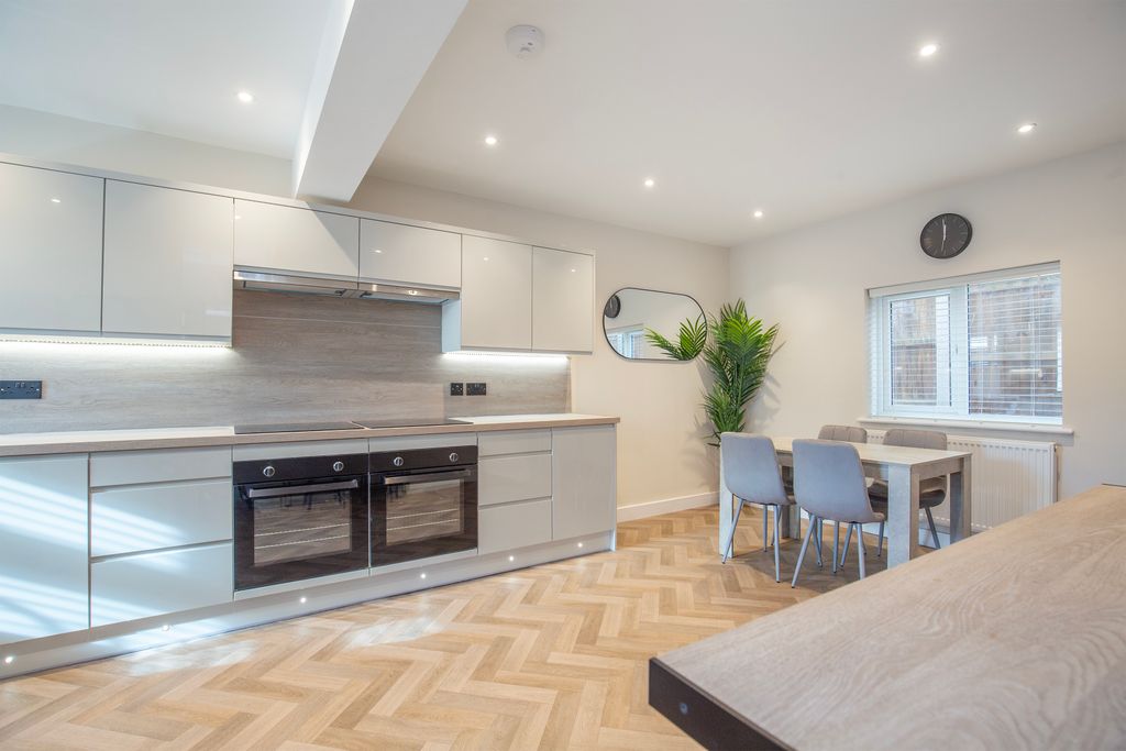 Additional image 3 of 6 bed detached house to rentNewmarket Road, Norwich, Norfolk NR4