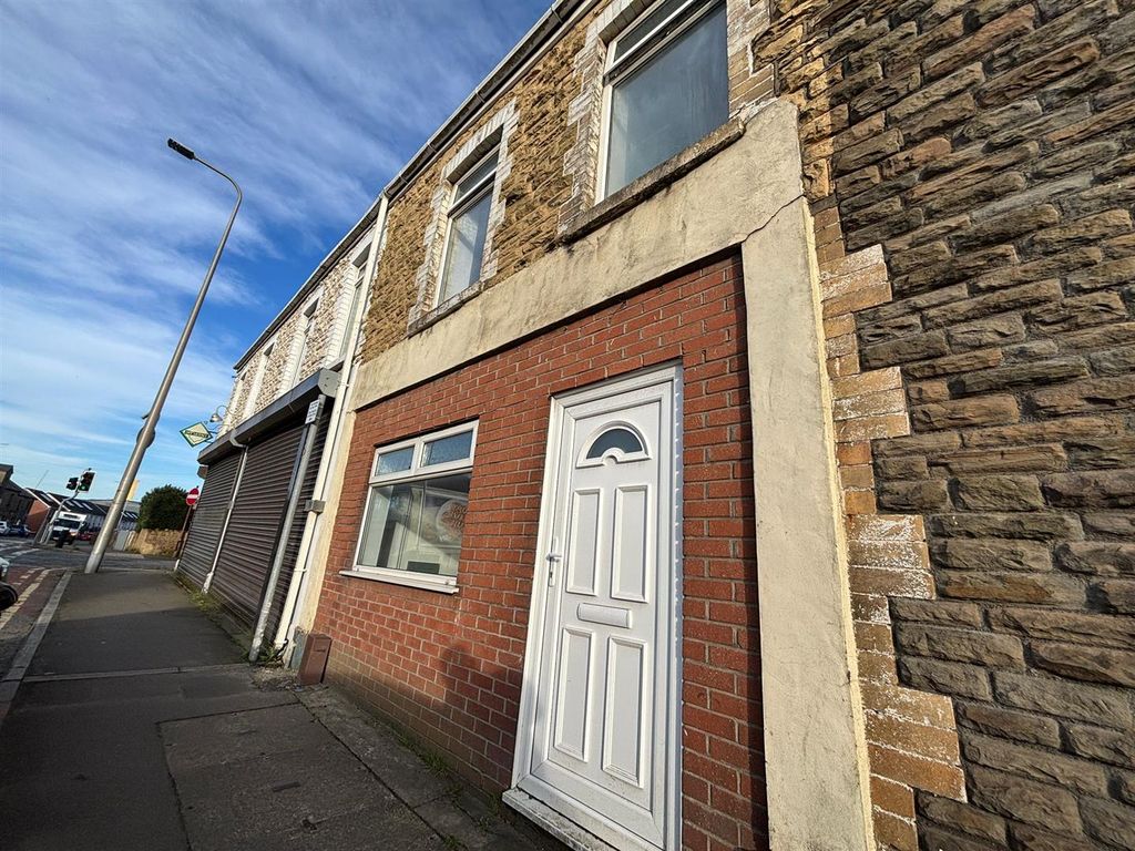 Additional image 2 of 2 bed terraced house to rentBriton Ferry Road, Neath SA11