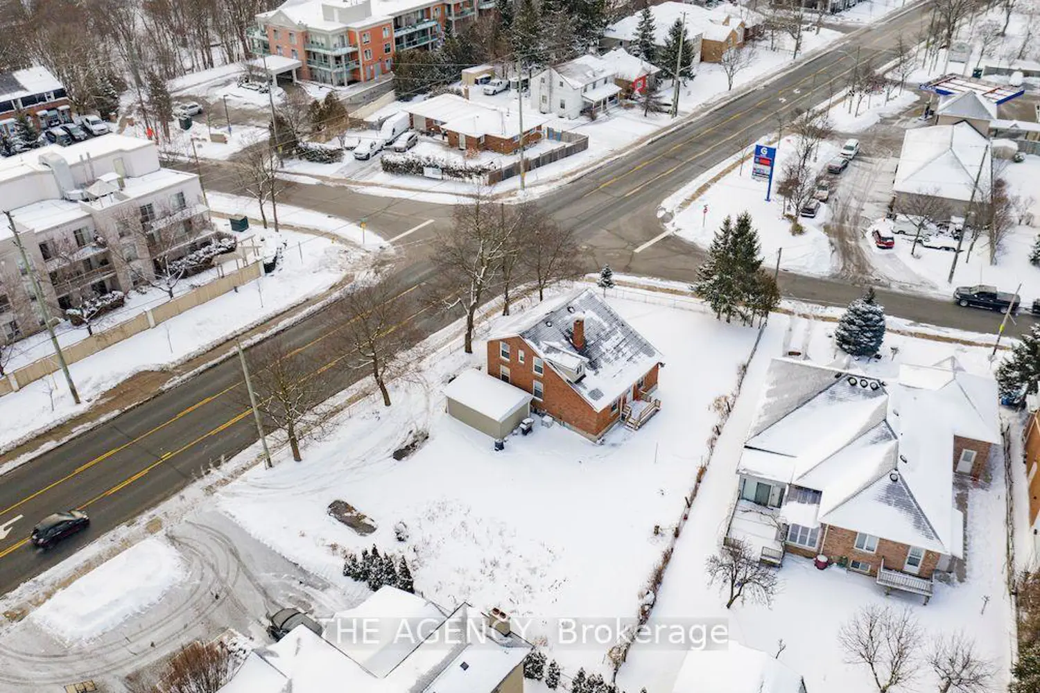 8372 Islington Avenue photo 2