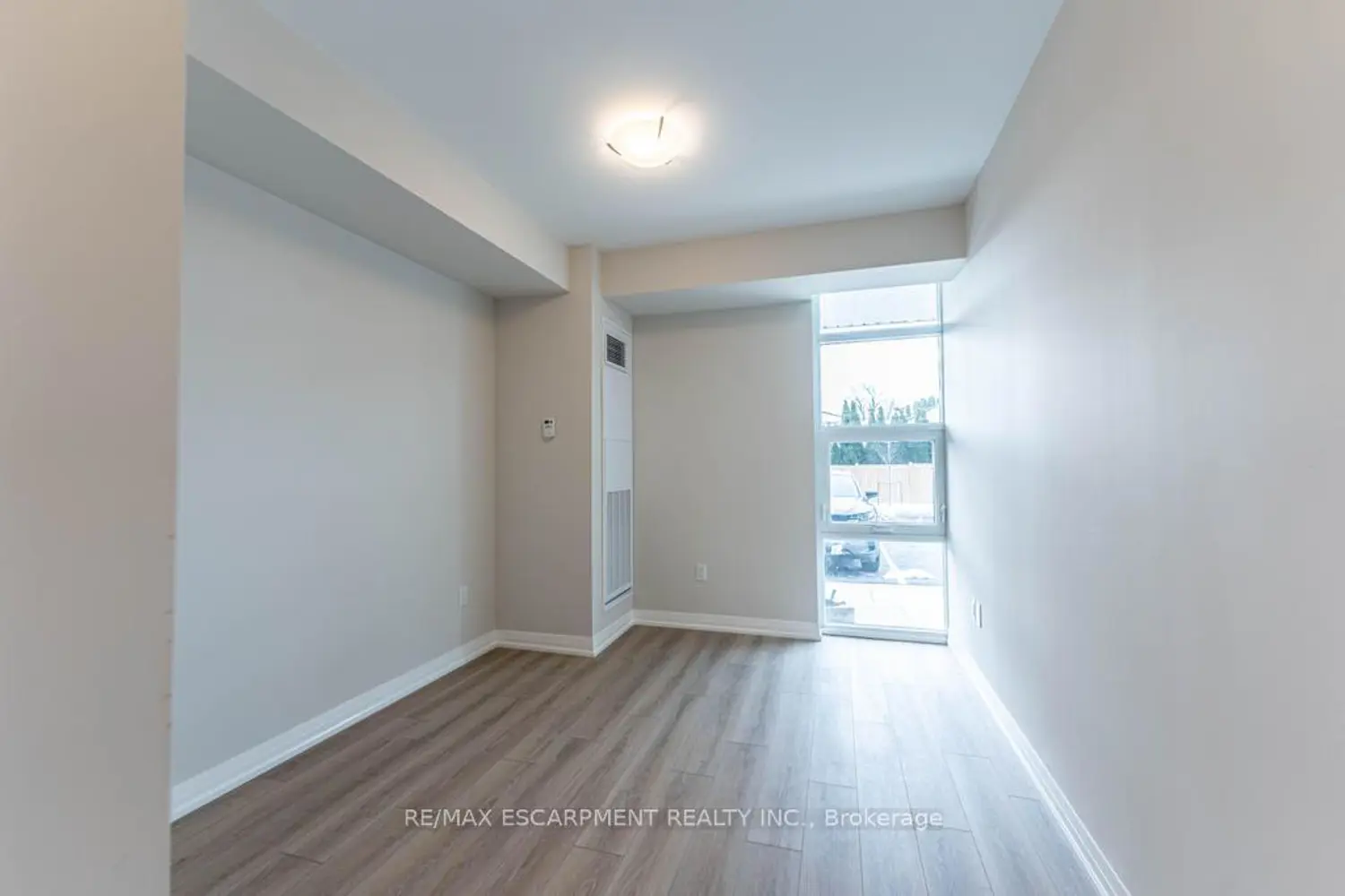 Additional image 14 of 120 Springvalley Crescent 104