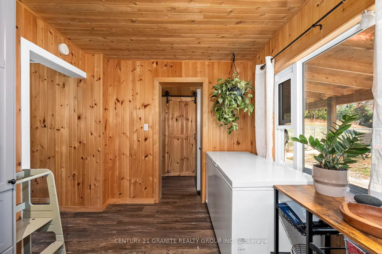 Additional image 2 of 993 Detlor Road