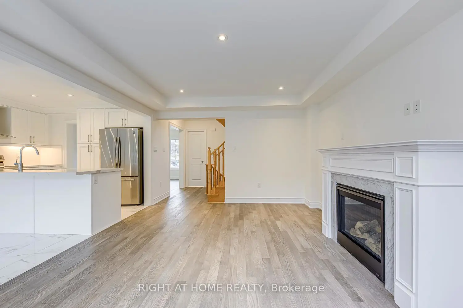 Additional image 4 of 2581 Islington Avenue