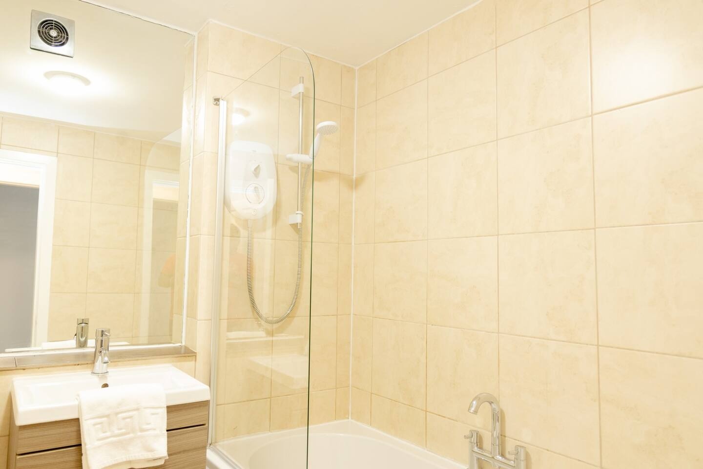 Additional image 4 of 2 Bed Flat, Portland Street, EH6, N1 7GU