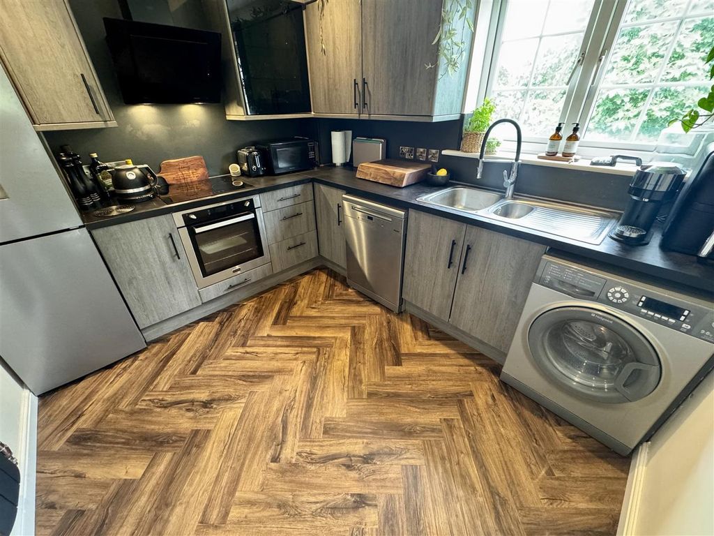 Additional image 7 of 3 bed flat to rentLower Burlington Road, Portishead BS20