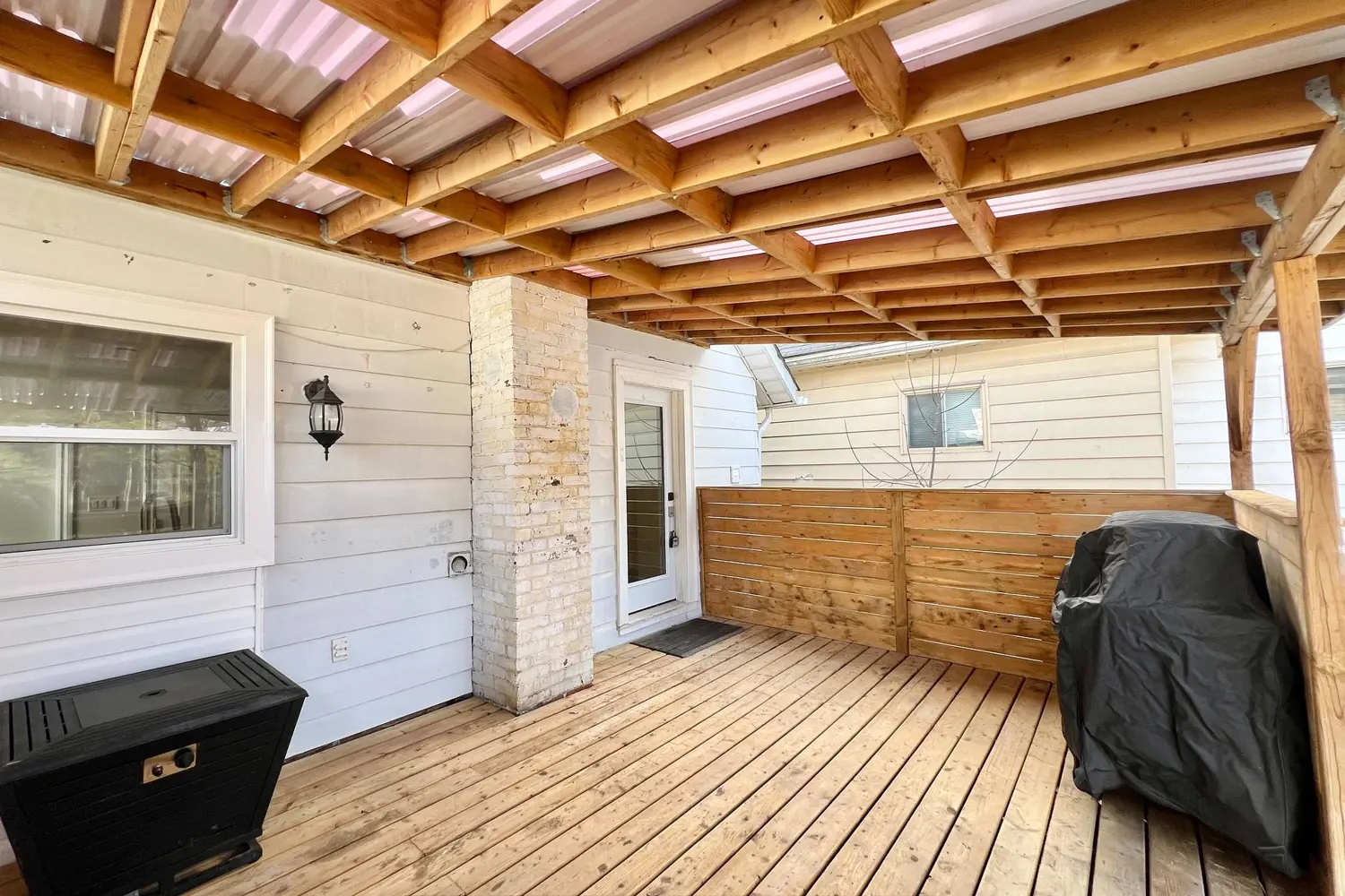 Additional image 16 of 248 Dufferin Avenue