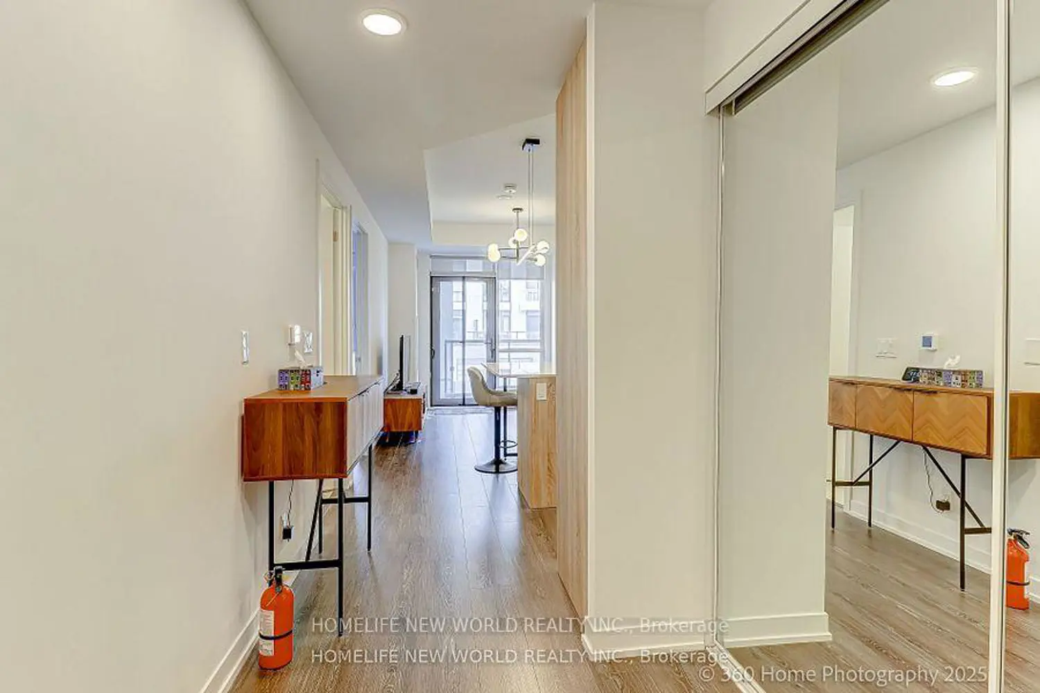 Additional image 6 of 7950 Bathurst Street 902