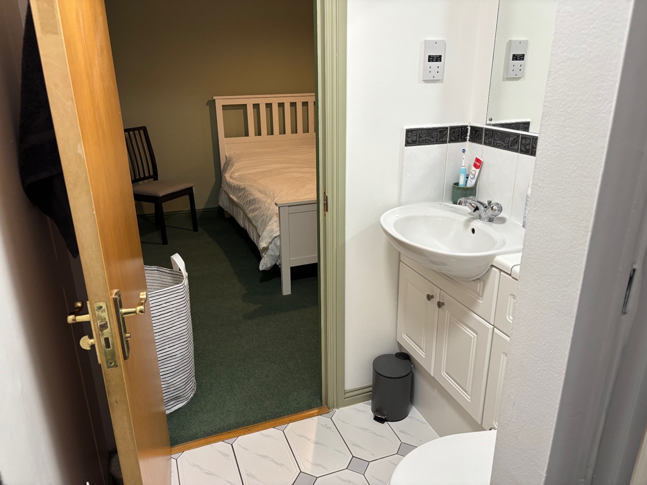 Additional image 5 of Room in a Shared Flat, Lindsay Road, EH6, N1 7GU