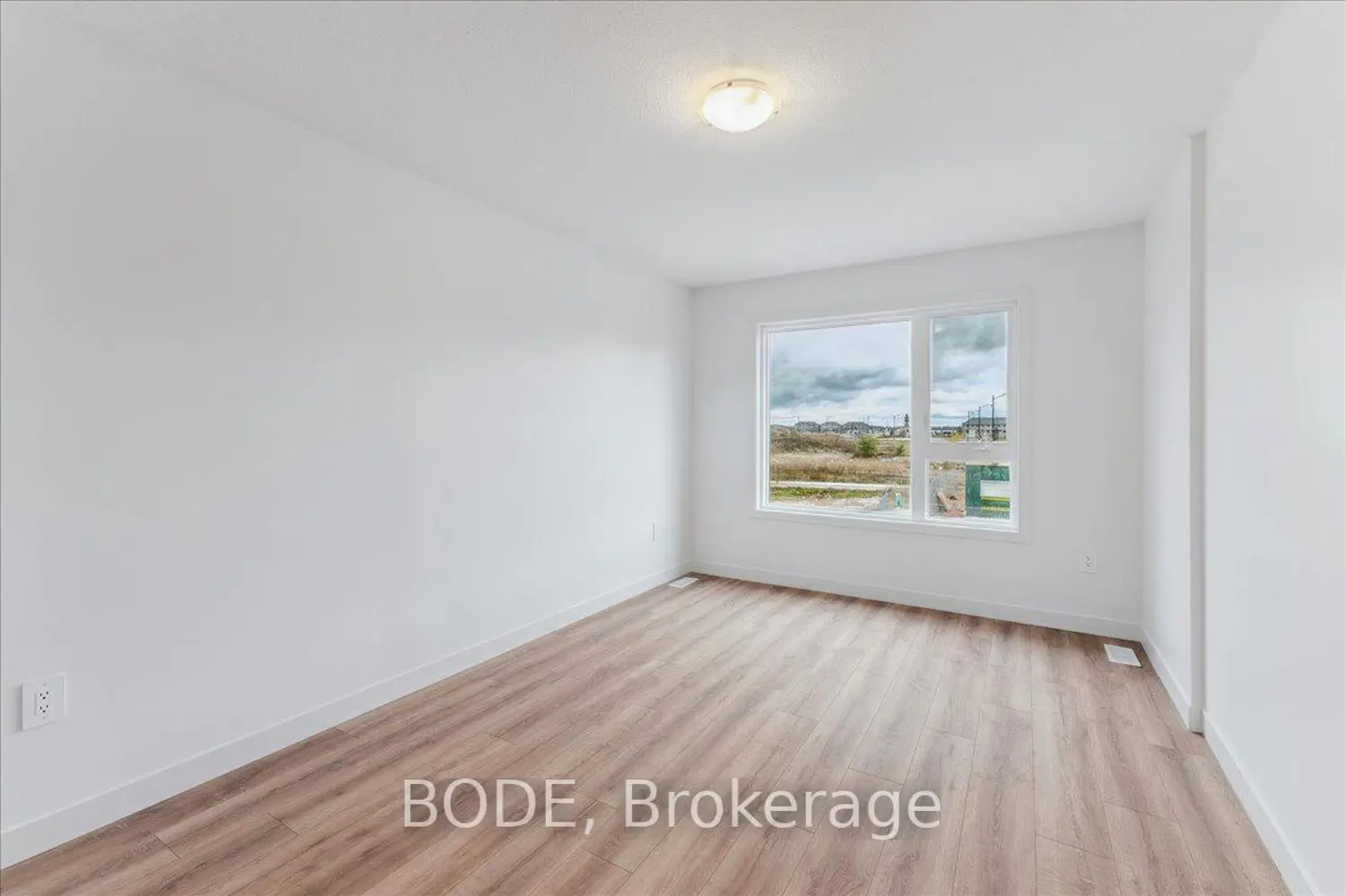 Additional image 17 of 5 Pin Oak Common