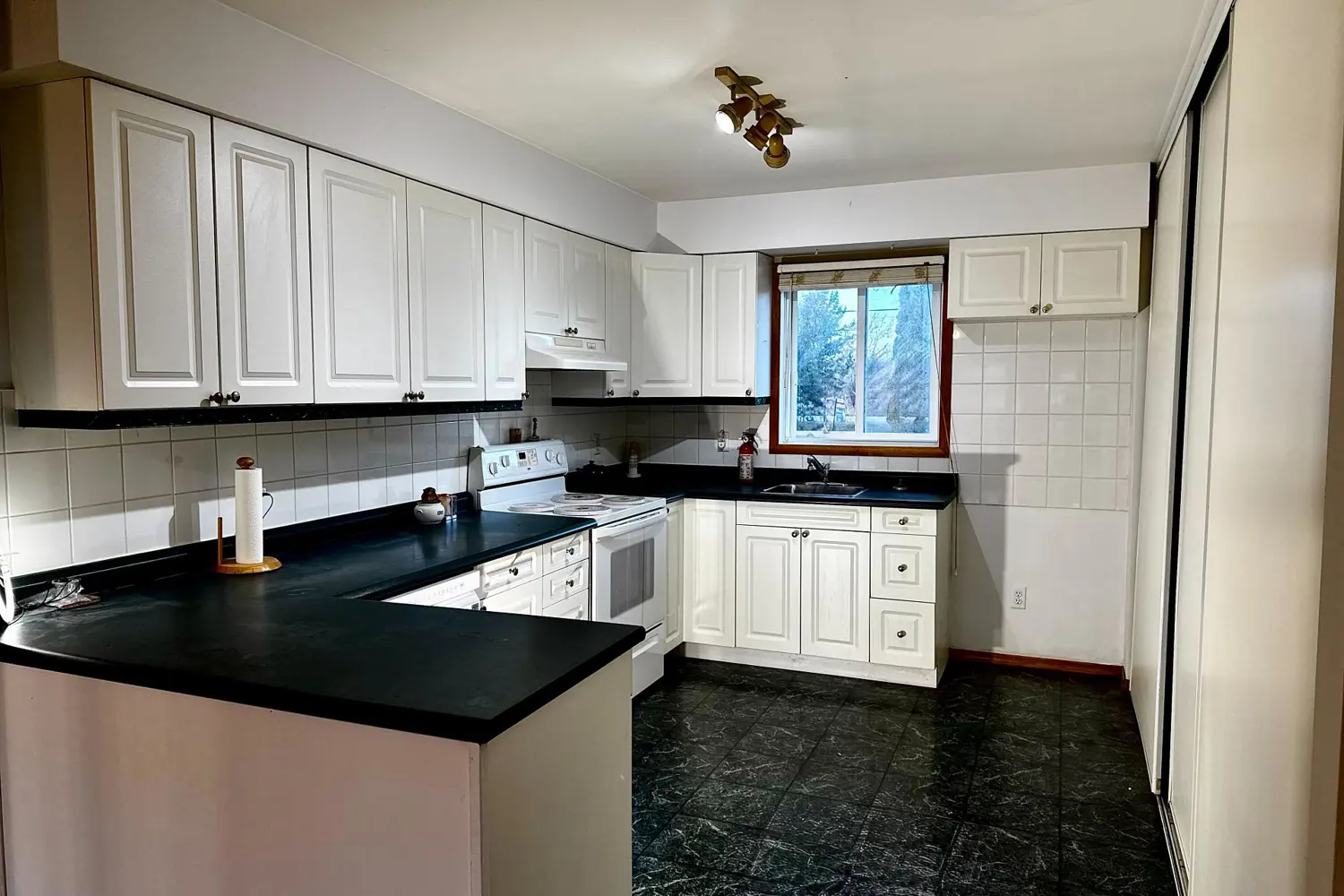 Additional image 9 of 586 Rohallion Road