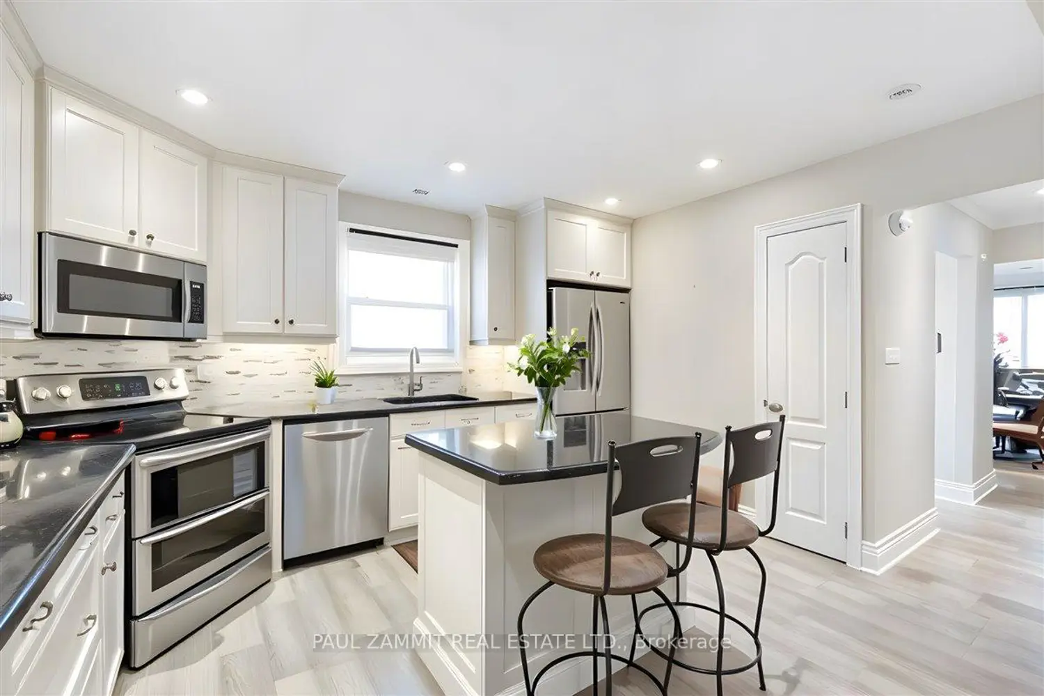 Additional image 4 of 210 Bayview Fairways Drive