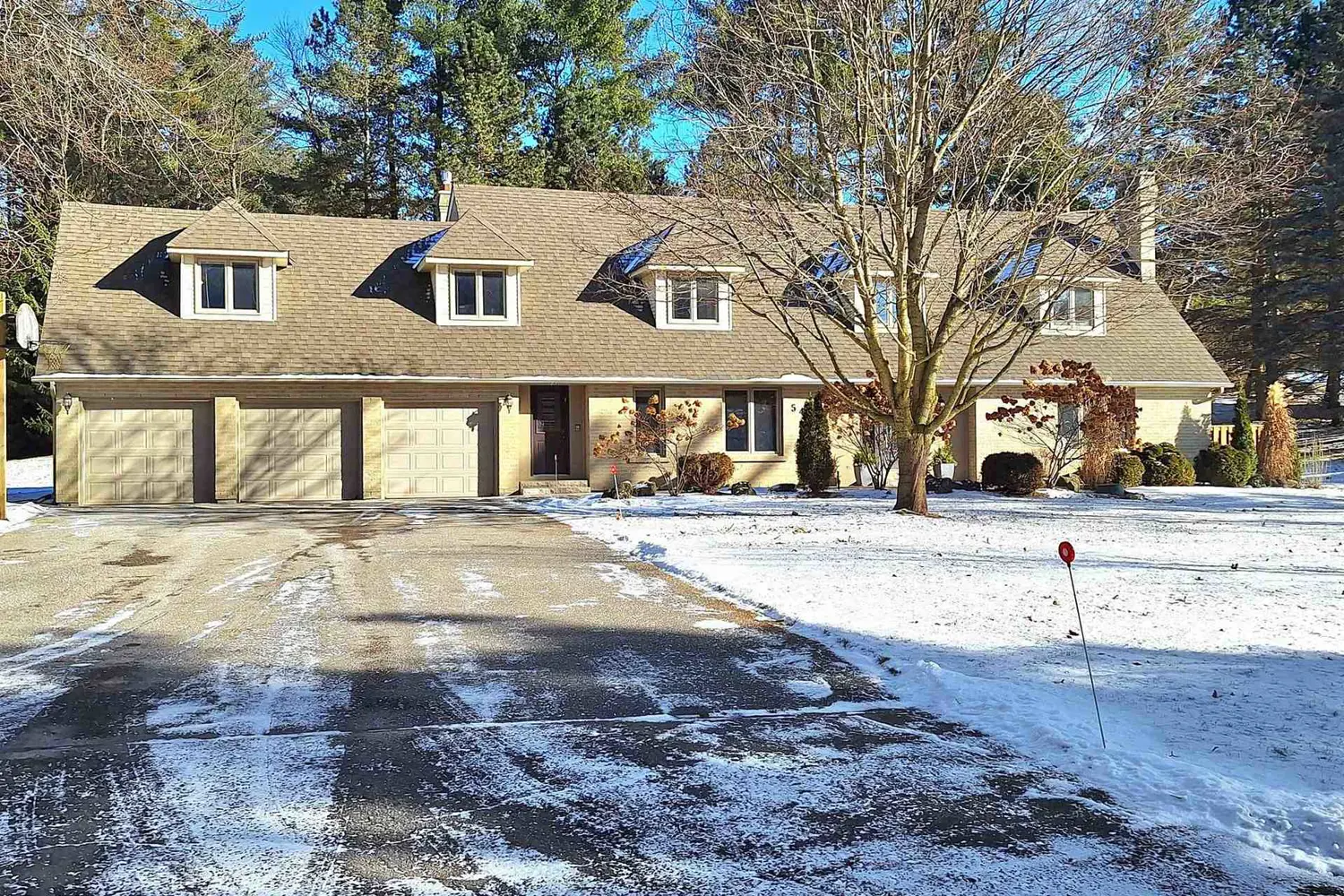 Additional image 2 of 544 Woodland Acres Crescent