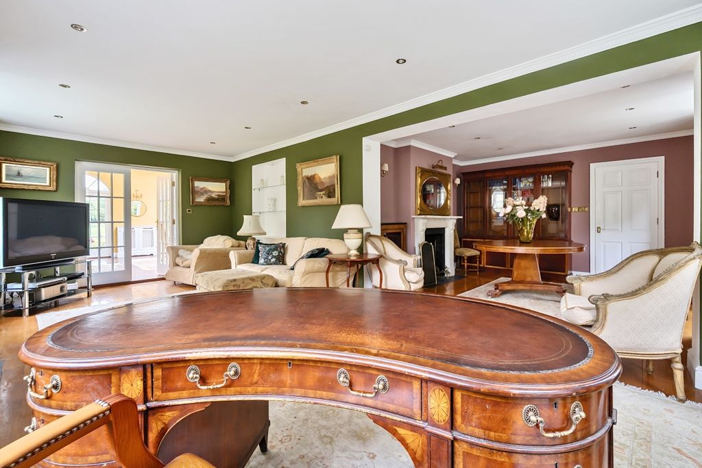 Additional image 12 of 5 bed detached house to rentHighmoor Cross, Henley-On-Thames RG9