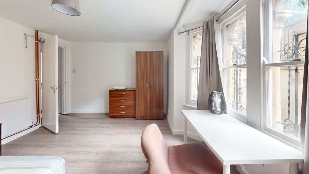 Additional image 3 of 6 bed end terrace house to rentWestern Road, Oxford OX1