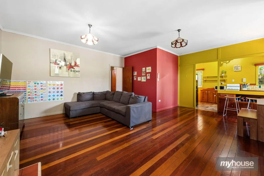 Additional image 3 of 15 Helen Street, Newtown QLD 4350