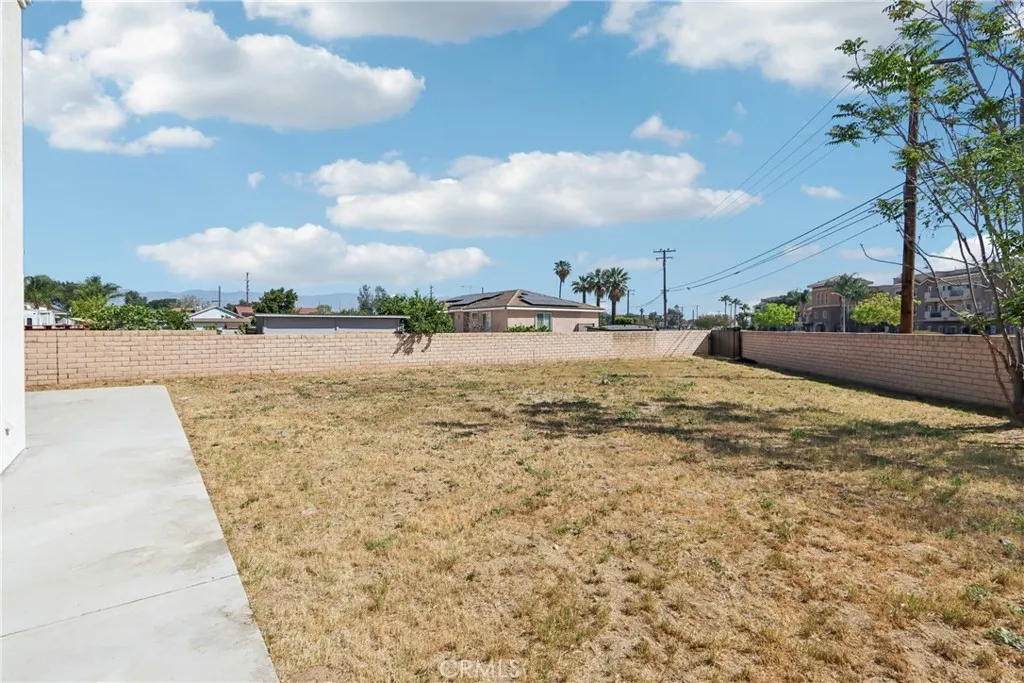 548 Bloomington Avenue, Rialto, CA 92376
