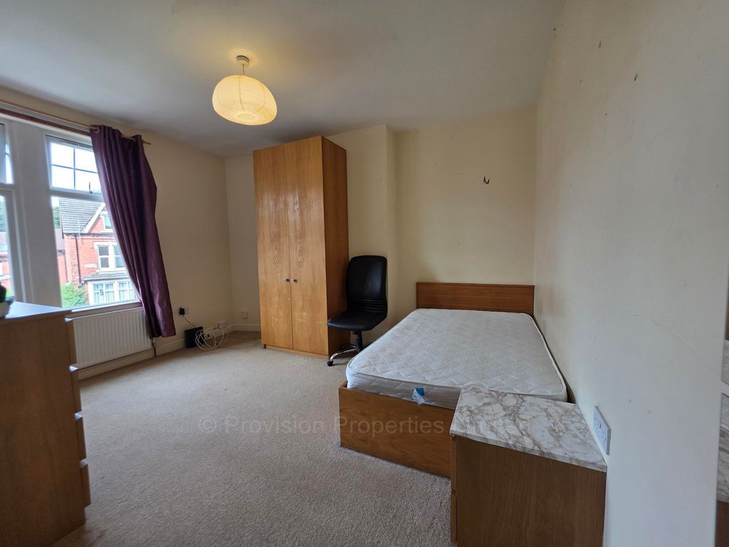 Additional image 7 of 10 bed terraced house to rentHeadingley Avenue, Leeds LS6