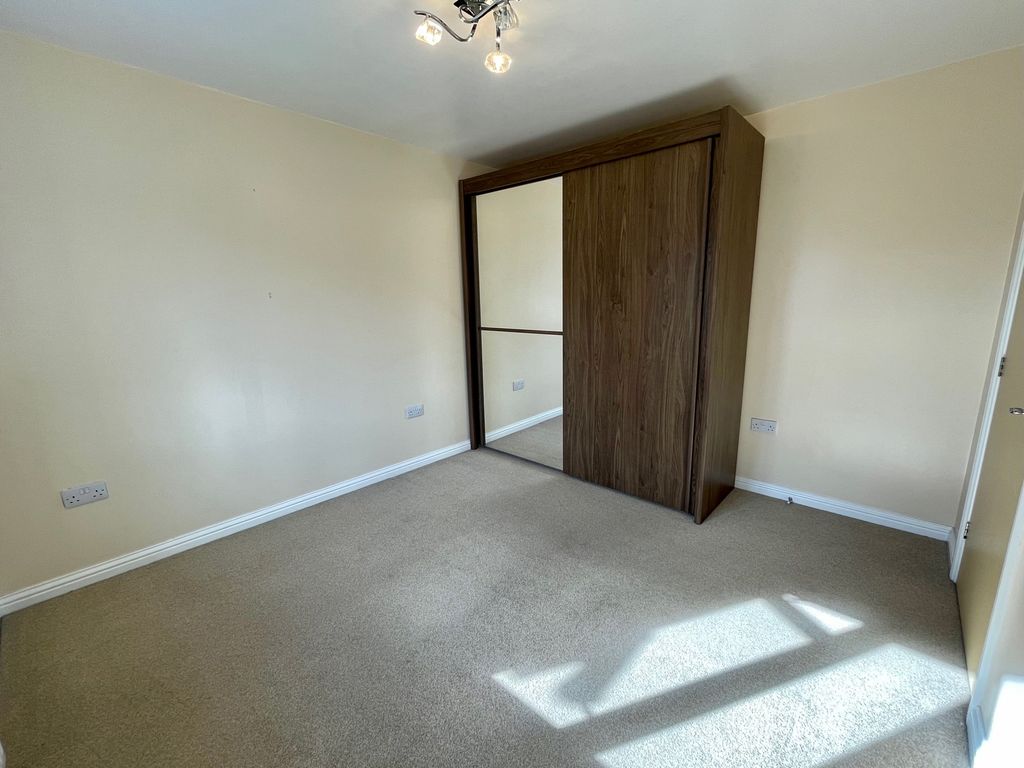 Additional image 7 of 4 bed property to rentCooper Road, Peterborough PE4