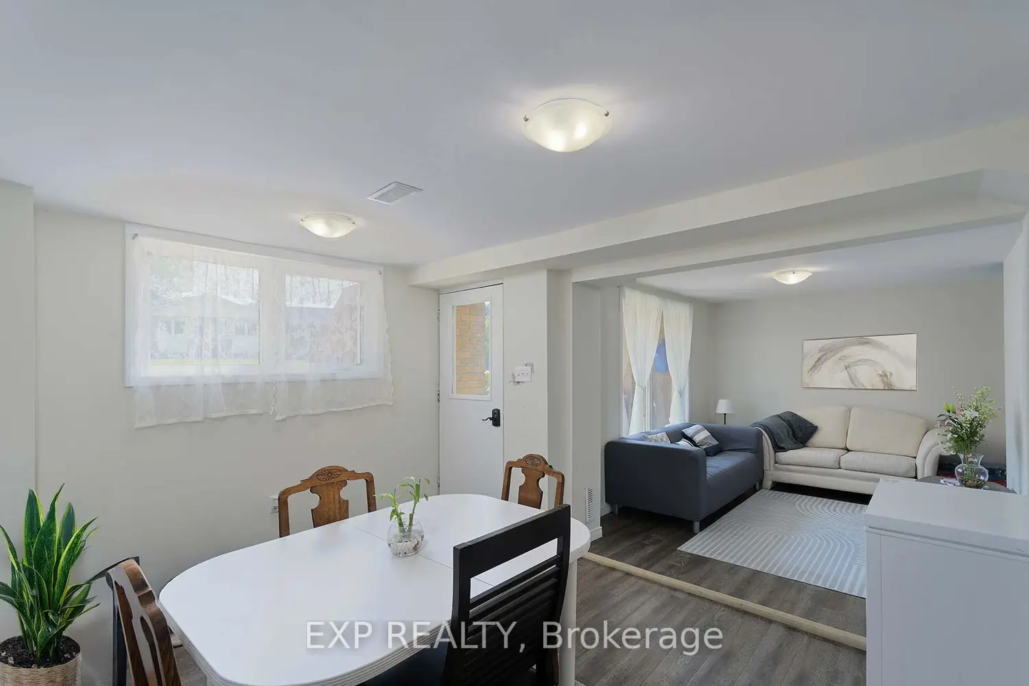 Additional image 2 of 2 Roslyn Road