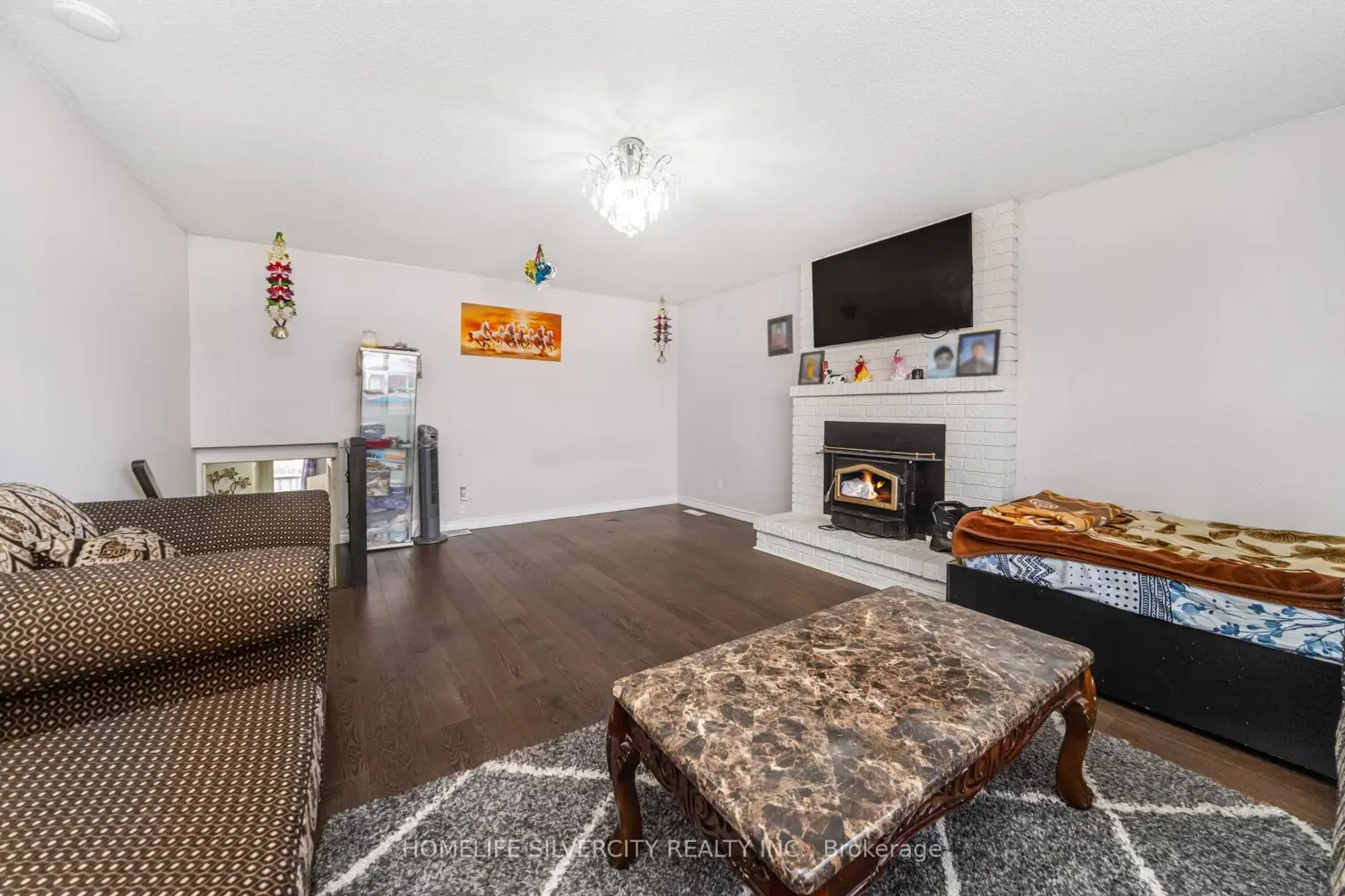 Additional image 14 of 24 Jay Street