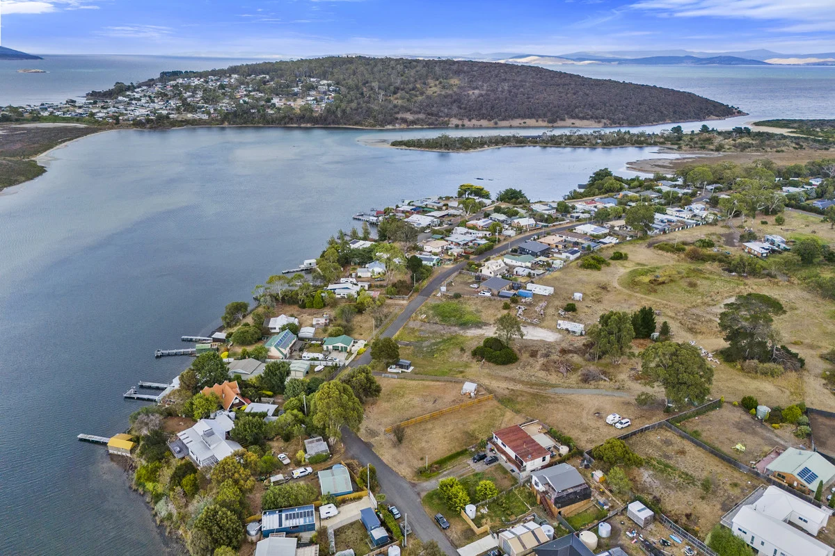 Additional image 5 of 1 & 2/48 Erle Street, Carlton River TAS 7173