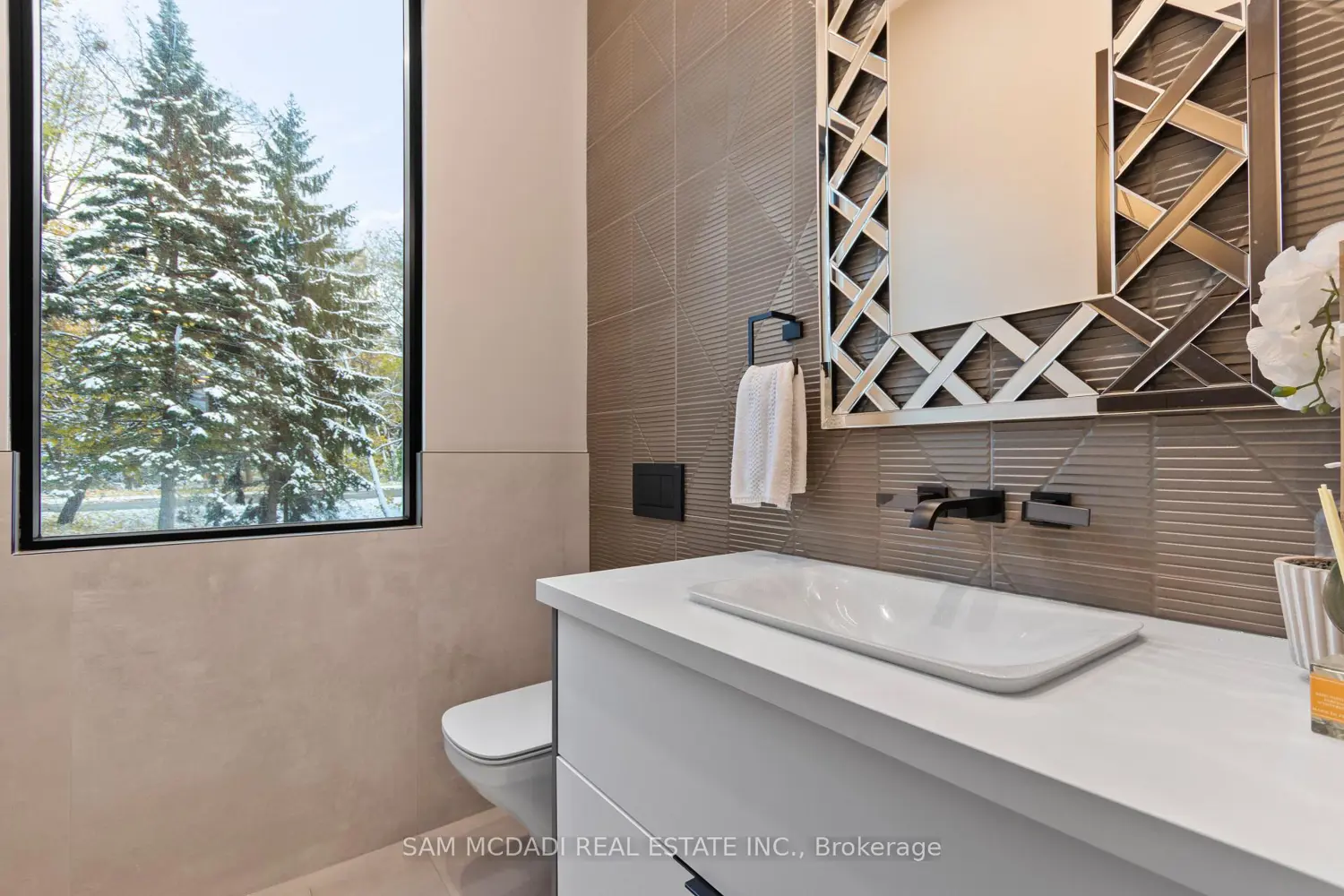 Additional image 10 of 112 Elton Park Road