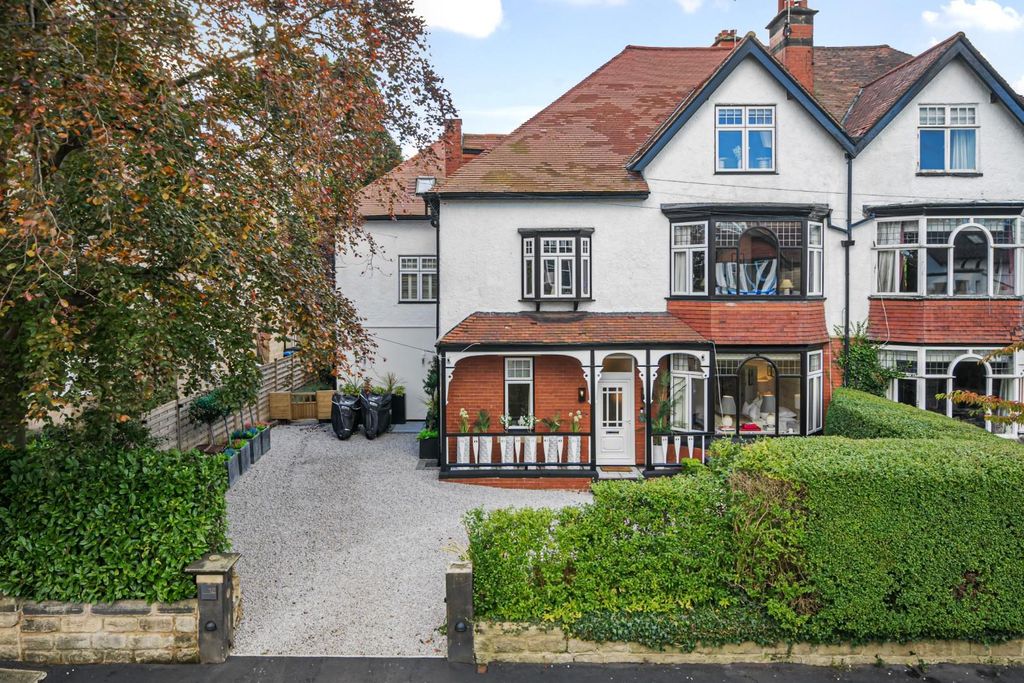 Additional image 2 of 3 bed flat to rentTewit Well Road, Harrogate HG2