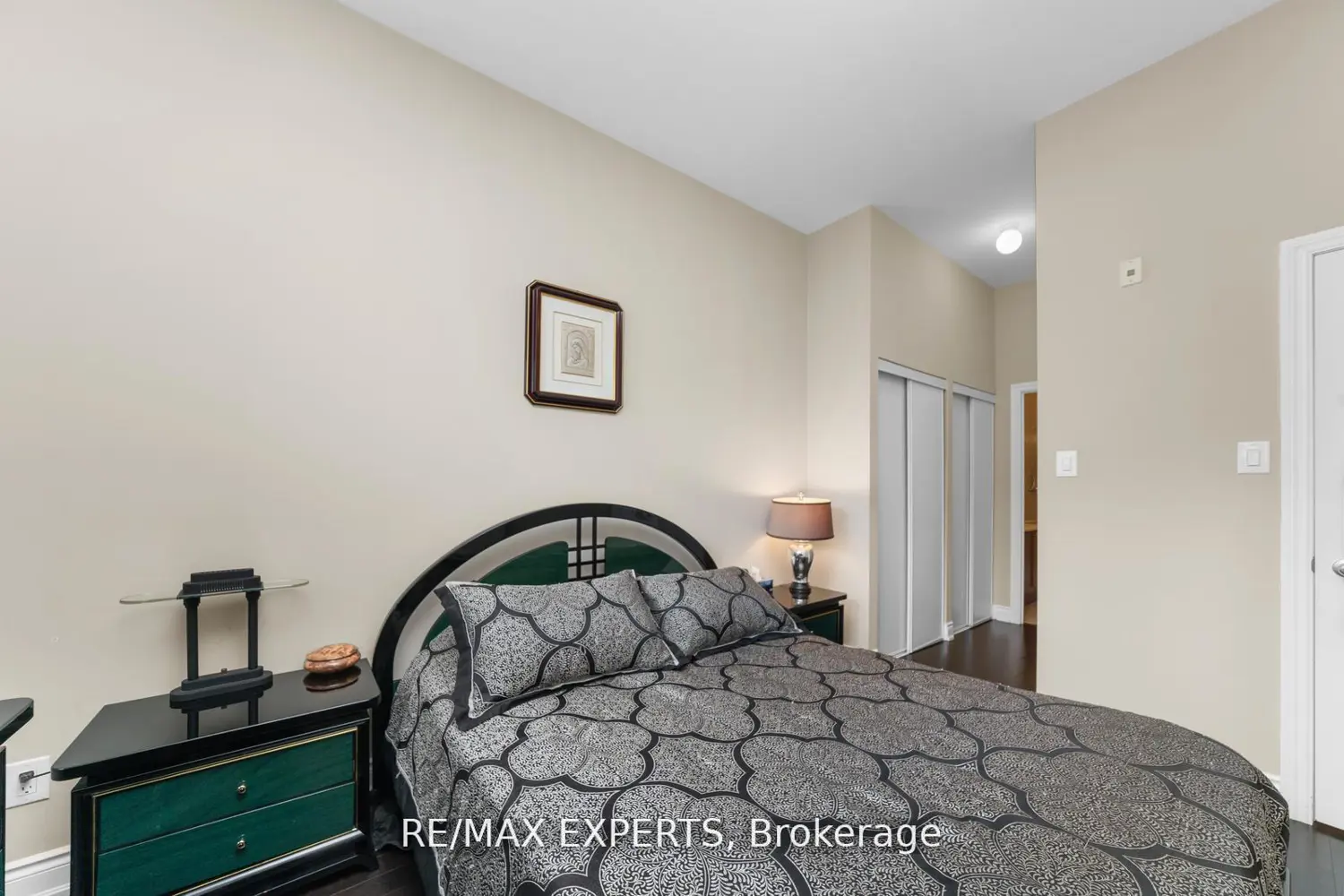 Additional image 9 of 10211 Keele Street 105