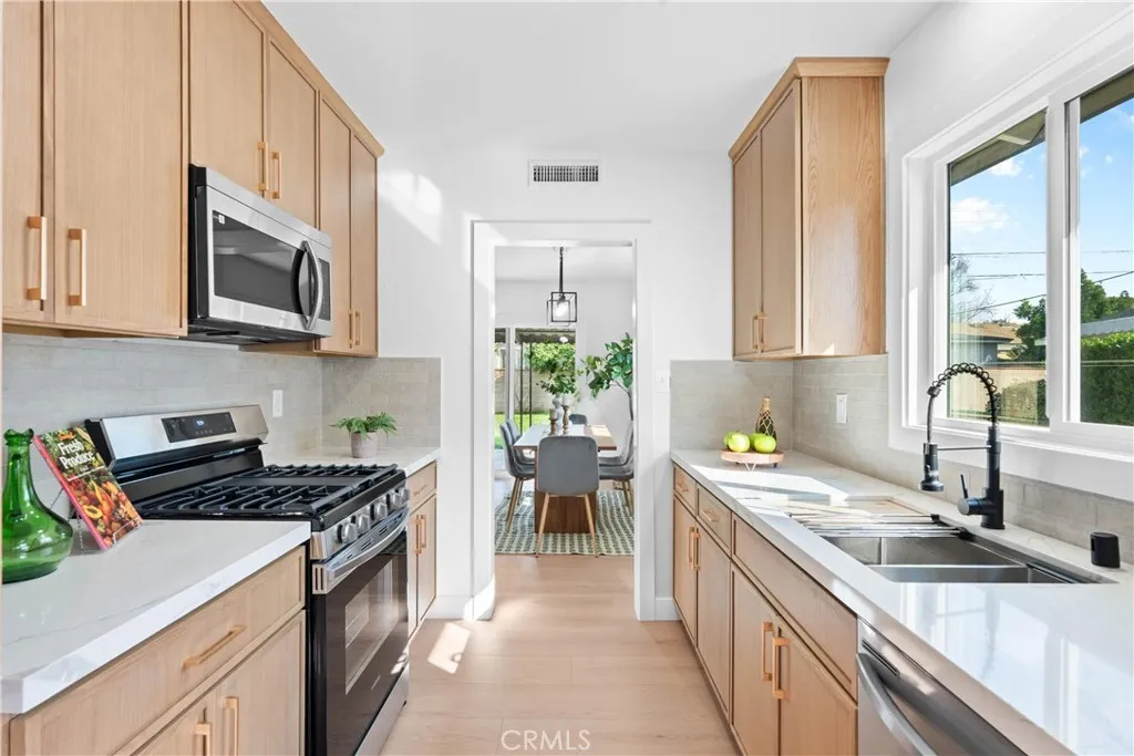 Additional image 38 of 858 W Yale St, Ontario, CA 91762