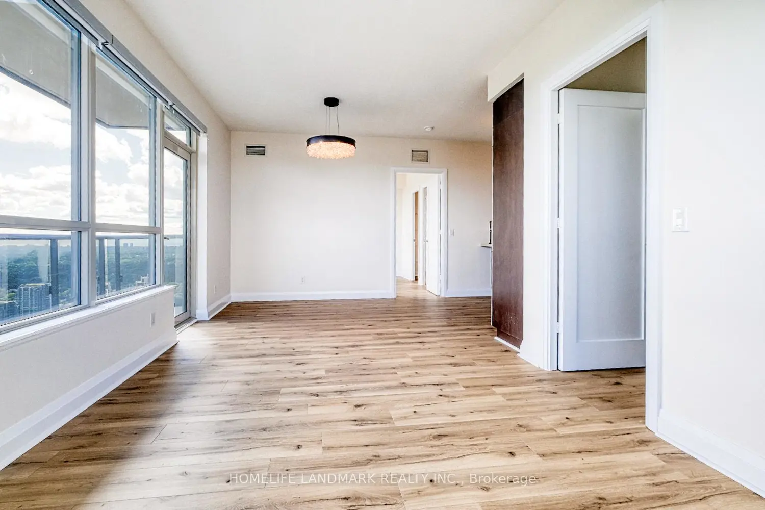Additional image 9 of 5 Sheppard Avenue 4123