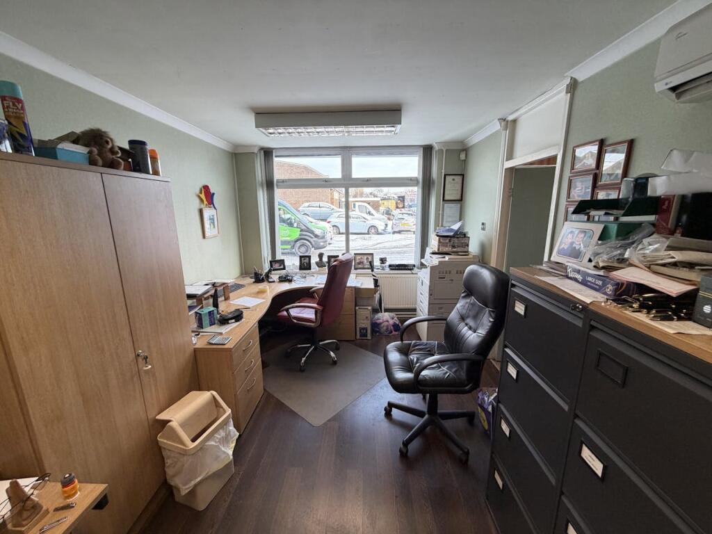 Additional image 7 of Unit 133, Middlemore Industrial Estate, Smethwick, B21 0AY