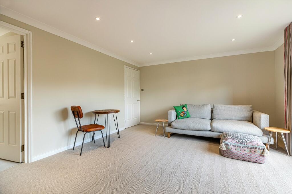 Additional image 5 of 2 Bed Flat, Riverview Place, G5, N1 7GU
