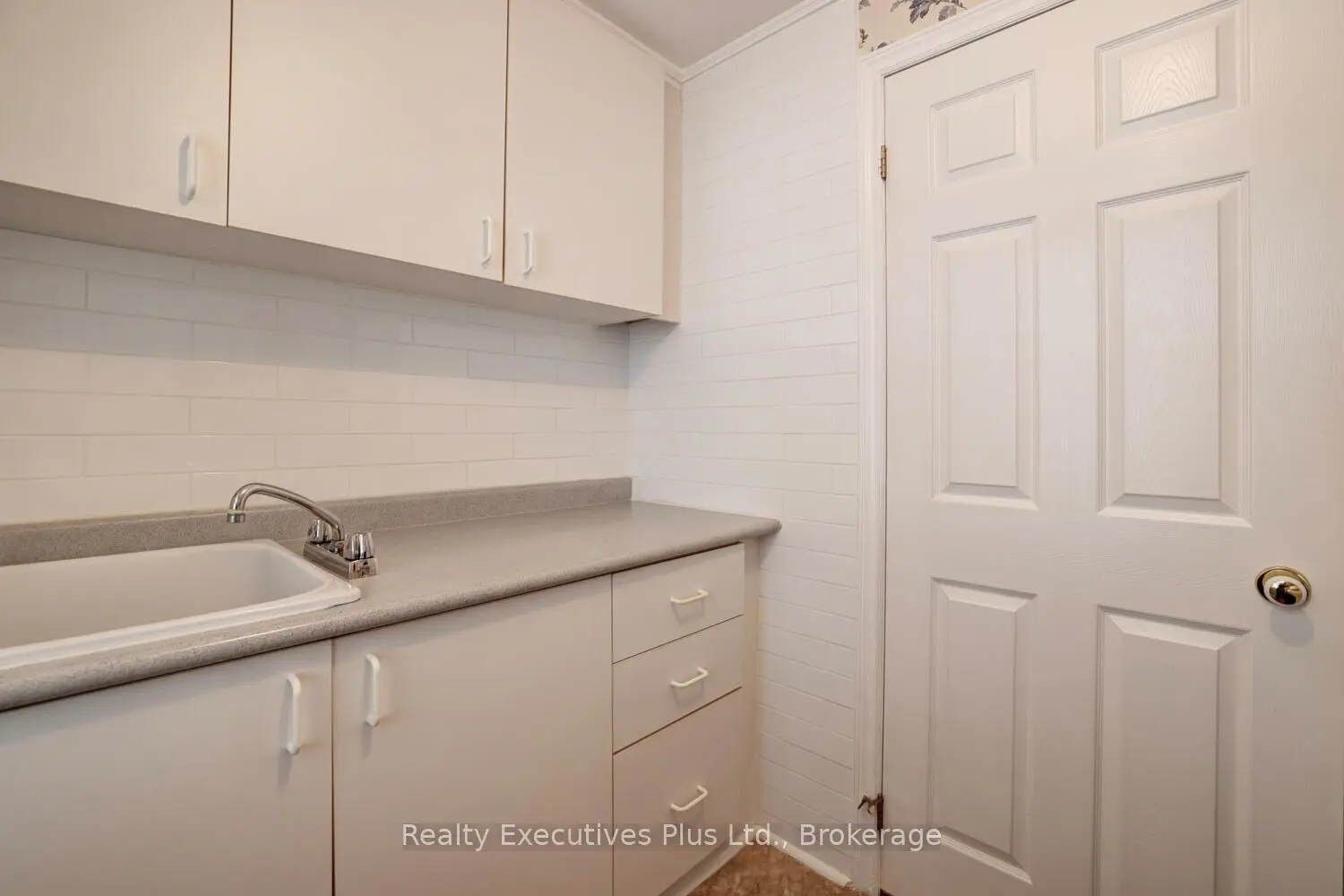 Additional image 6 of 322 Pine Avenue