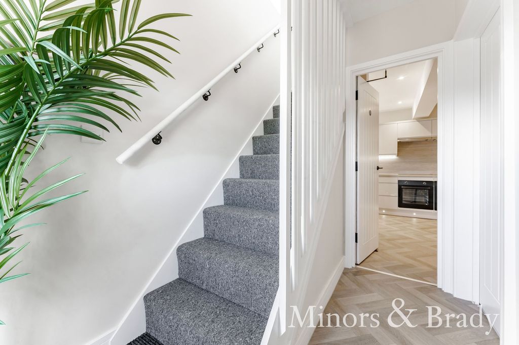 Additional image 10 of 6 bed detached house to rentNewmarket Road, Cringleford NR4