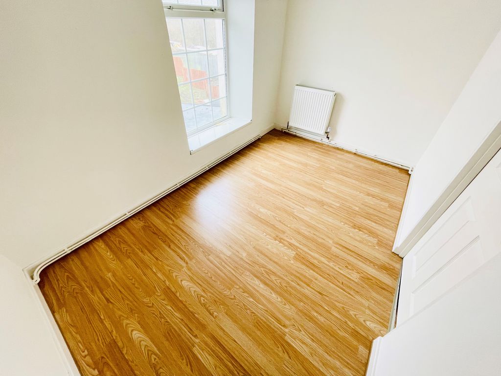 Additional image 3 of 3 bed terraced house to rentEvan Street, Treharris CF46