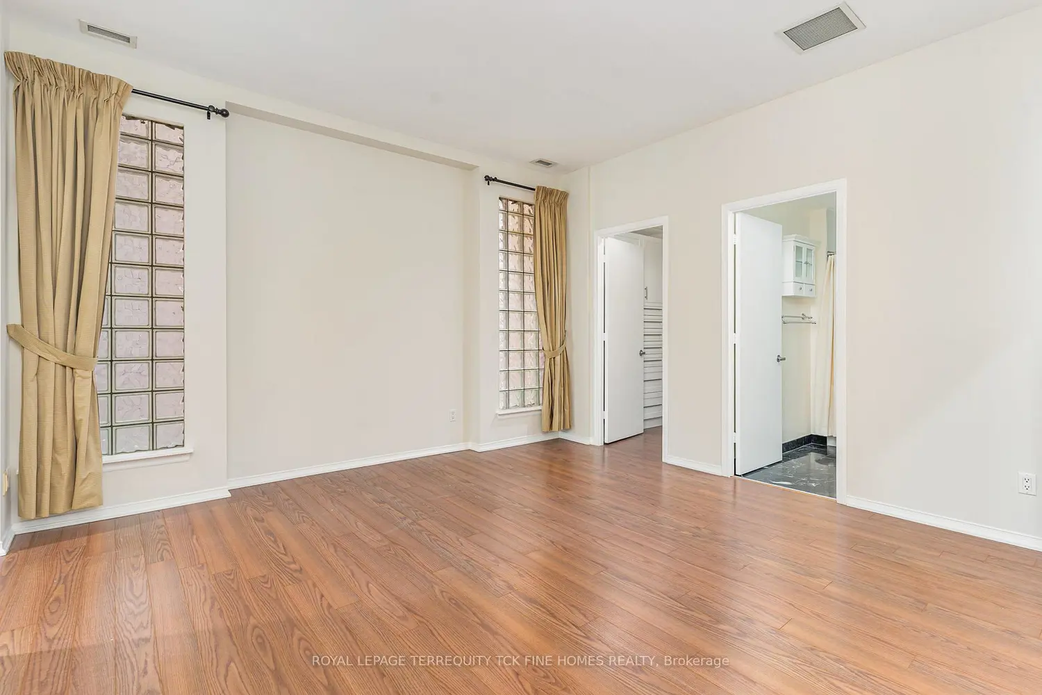 Additional image 12 of 7 King Street 2105