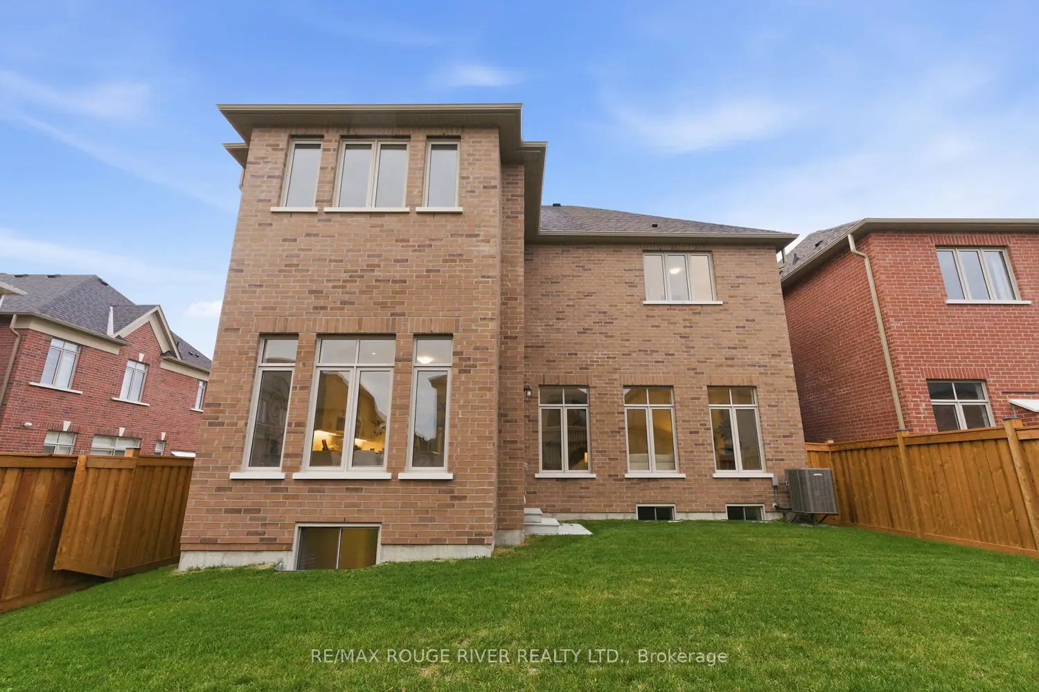 Additional image 15 of 15 Brabin Circle