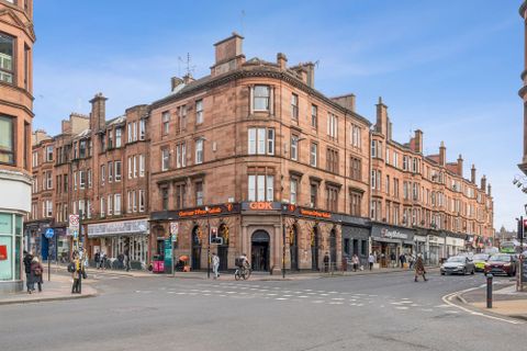 Byres Road, Flat 3/2, Partick, Glasgow G11