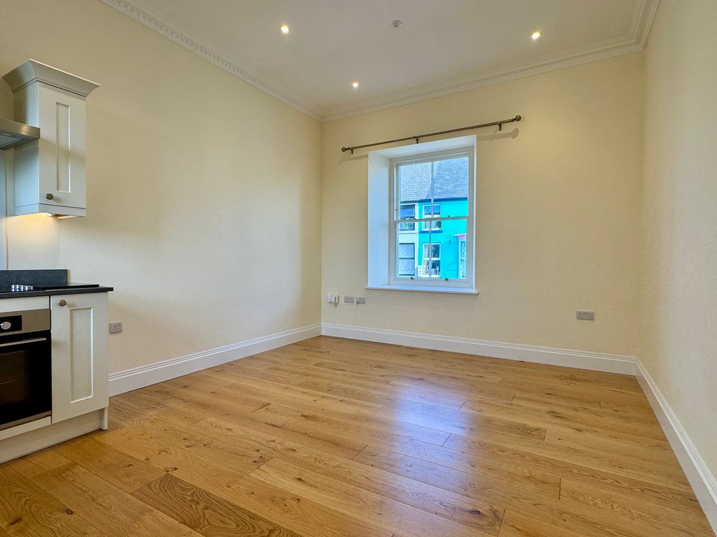 Additional image 3 of 2 bed flat to rentHigh Street, Narberth SA67