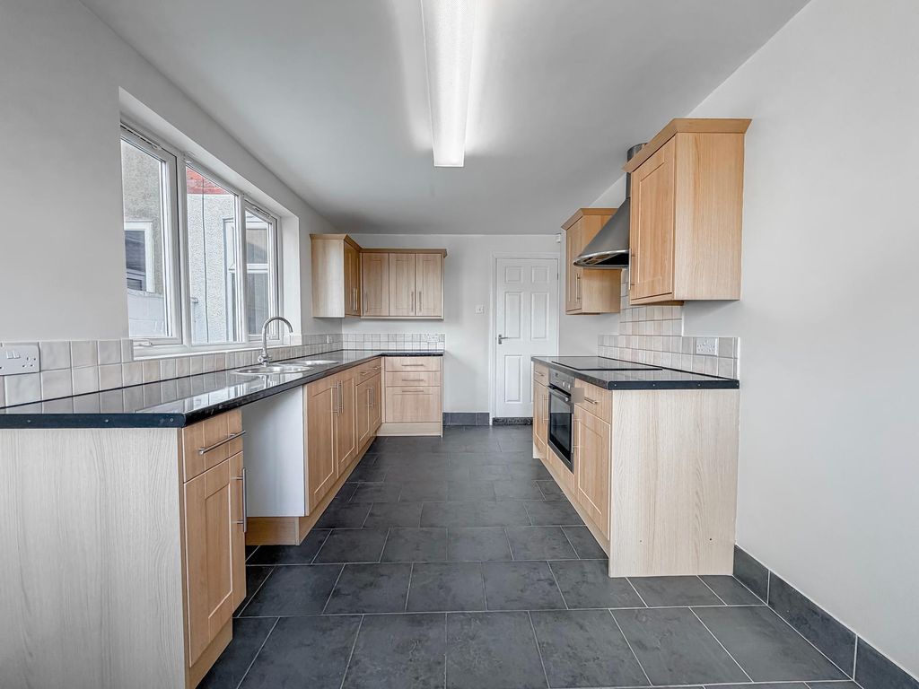Additional image 5 of 3 bed terraced house to rentTorrington Street, Grimsby DN32