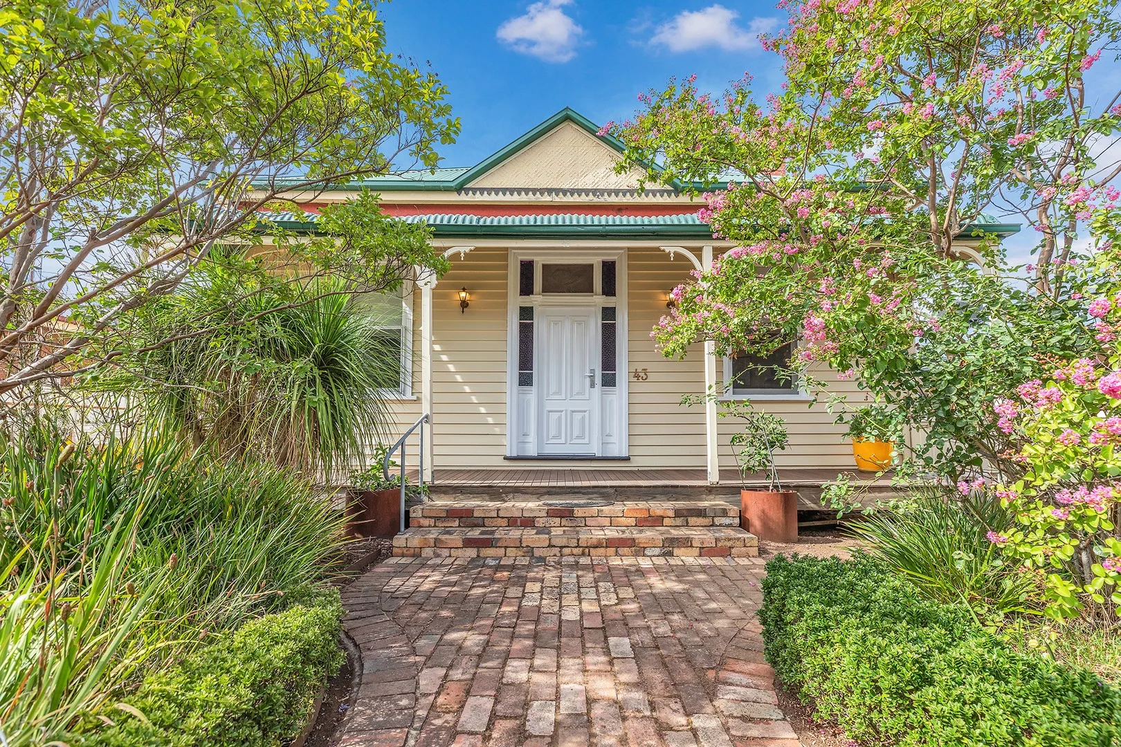 43 Dudley Street, Rochester VIC 3561