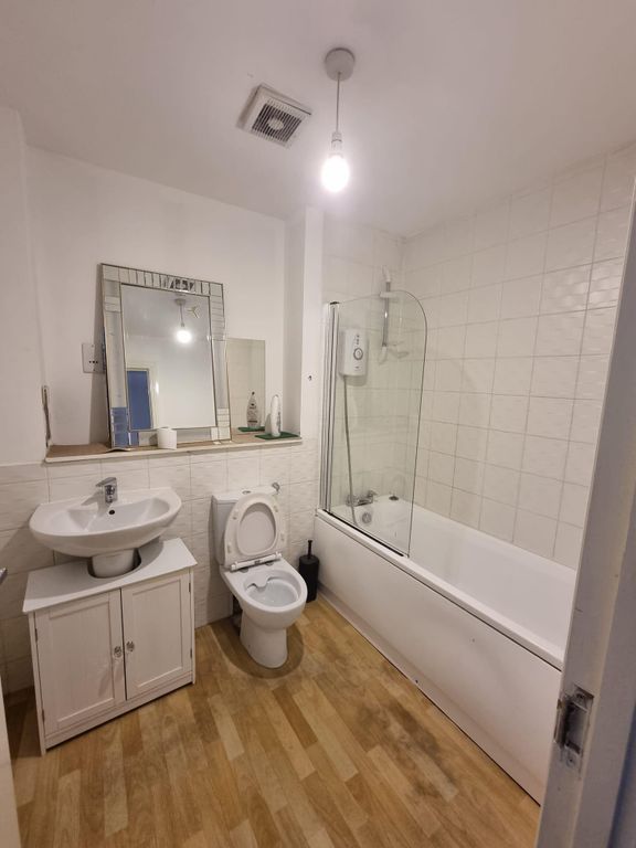 Additional image 13 of 2 bed flat to rentRedshank Avenue, Renfrew PA4