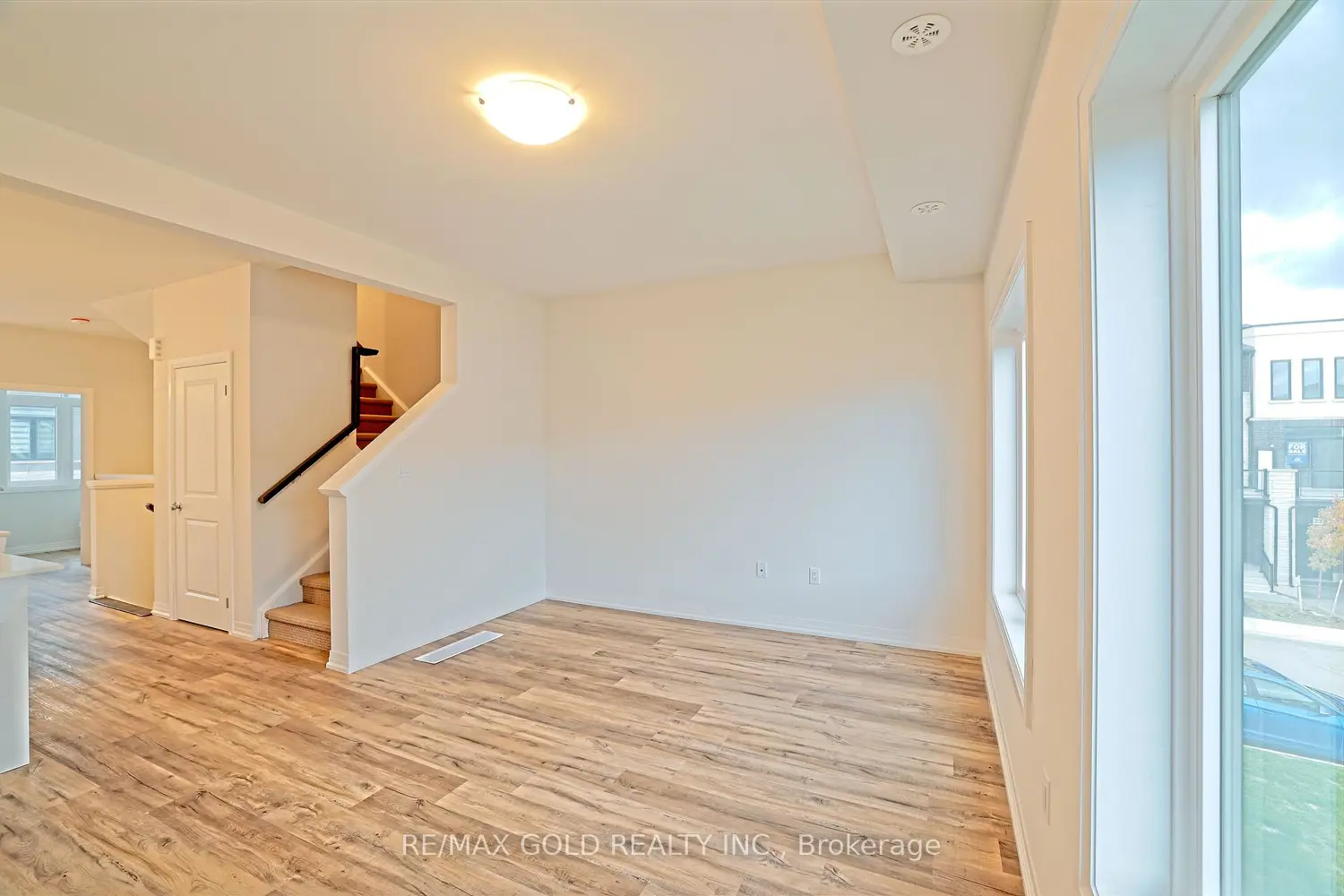 Additional image 12 of 155 Equestrian Way 114