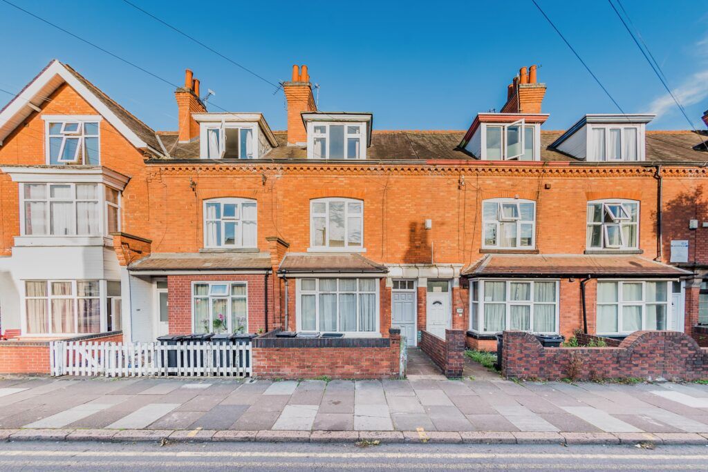 Additional image 2 of 6 bed terraced house to rentFosse Road South, Leicester LE3