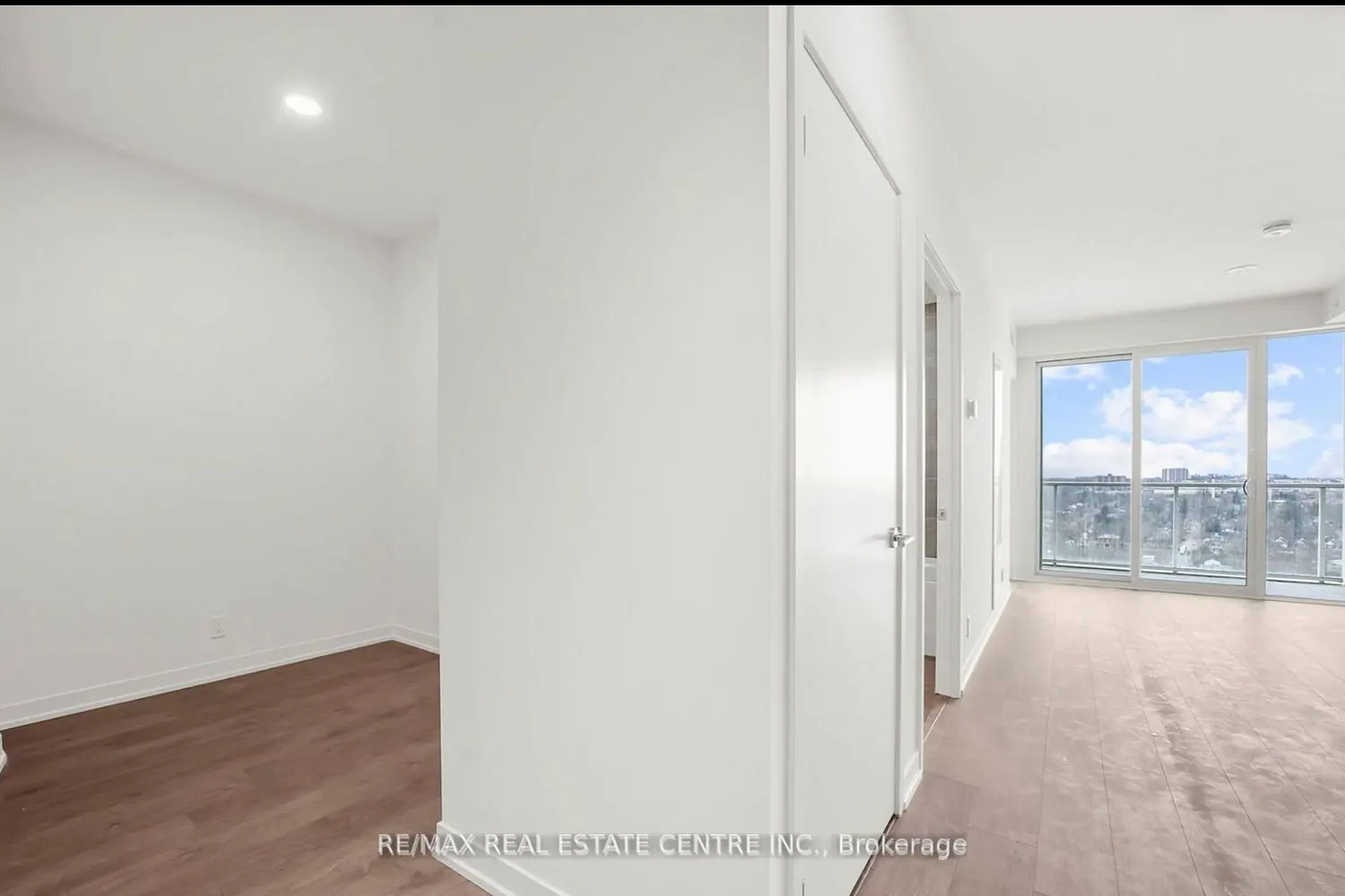 Additional image 10 of 39 Mary St Street 2001