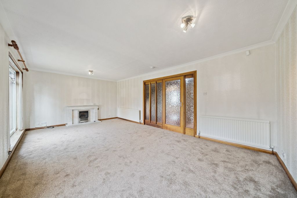 Additional image 4 of 4 bed detached house to rentWarnock Road, Newton Mearns, Glasgow G77