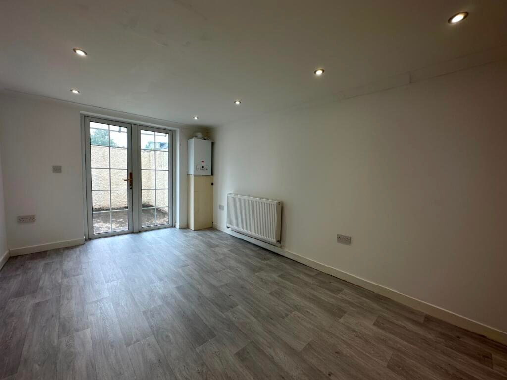 Additional image 14 of 4 Bed Detached House, Farm Road, G41, N1 7GU