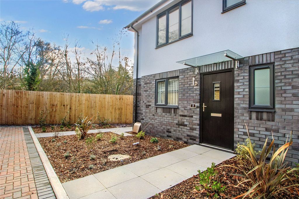 3 bed semi-detached house to rentField View, Cleeve BS49